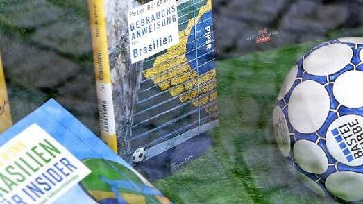 Das Fußball-Land Brasilien ist eine Reise wert - mit den neuen Reiseführern soll's eine runde Sache werden.