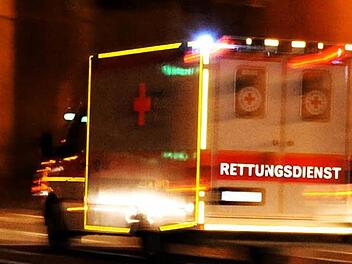 Auf einer Verkehrskreuzung bei Iphofen kam es am Sonntagabend zu einem Verkehrsunfall.