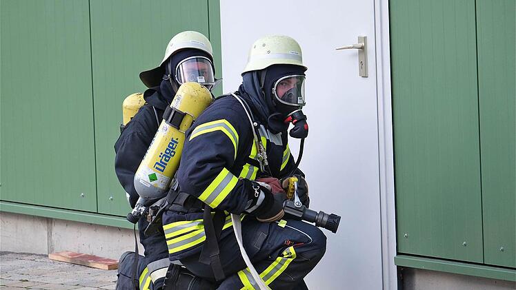Eindrücke von der Feuerwehrübung in Sulzthal. Foto: Gerd Schaar