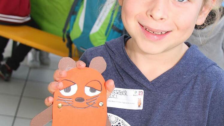 Hier kommt die Maus - Lucy Heber bastelt sich das berühmte Fernsehtier. Foto: Sonny Adam