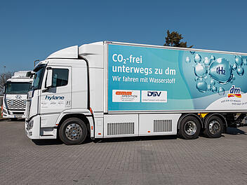 Wasserstoff-Lkws beliefern dm in Nürnberg Wasserstoff-Lkws beliefern dm in Nürnberg