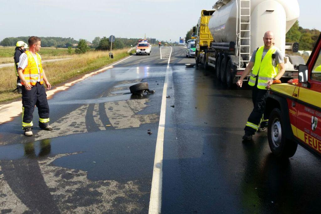 Lebensgefährlich verletzt: Frau gerät bei Baiersdorf in Gegenverkehr