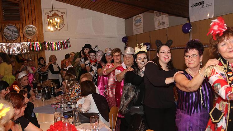 Weiberfasching des TV 48 Coburg Foto: Michael Stelzner
