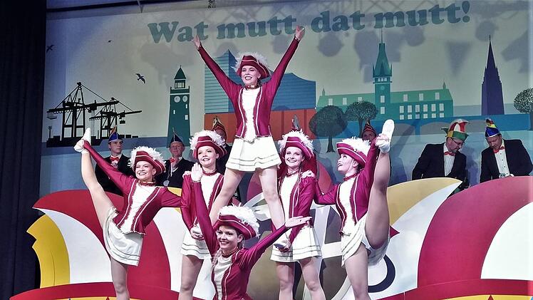 Die Marschtanz-Garde des Steinacher Heimatvereins.
