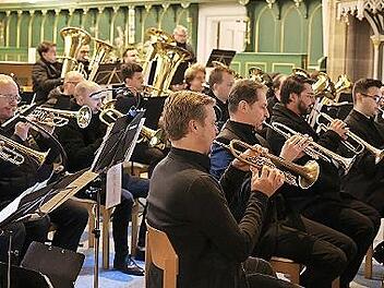 Der Posaunenchor Veitlahm zeigte sich von seiner besten Seite und begeisterte in der Petrikirche Musikfreunde gehobener Blas- und Orgelmusik.