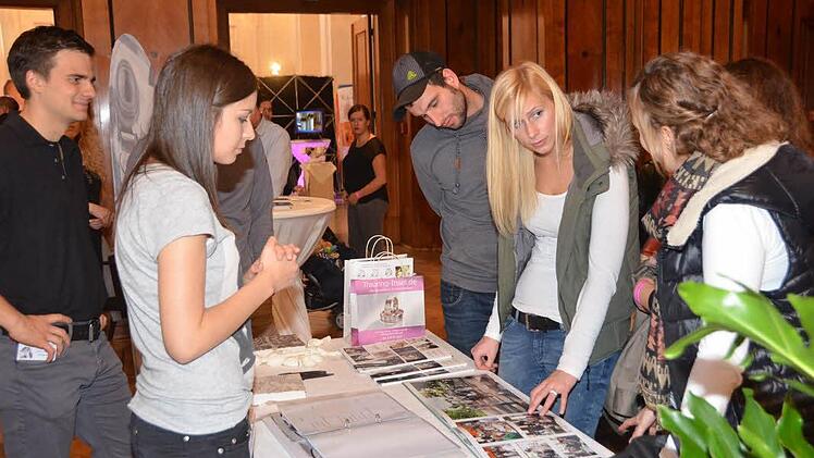 Breit gefächert war das Angebot auf der Bad Kissinger Hochzeitsmesse.  Foto: Peter Rauch