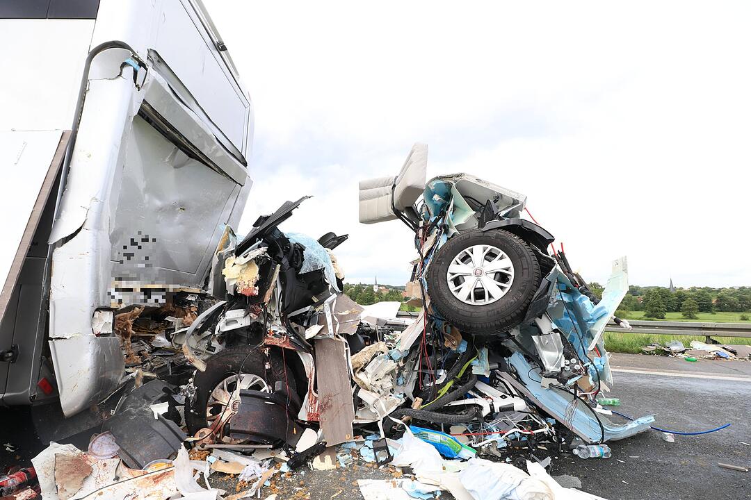 Furchtbares Unglück: Wohnmobil-Fahrer stirbt auf A3 bei Schlüsselfeld