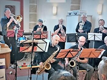 Otto Herzog mit seiner Swing- und Bluesband  Foto: Helmut Erhardt