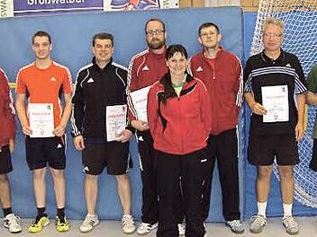 Herren A und C (von links): R. Baudler (TSV Bad Rodach), N. Weisser (TSV Meeder), M. Gundel (TSV Untersiemau), M. Florschütz (TSV Bad Rodach), M. Gottwald (TSV Großwalbur), S. von Berg (TSV Bad Rodach), K. Kuhn (TSV Bad Rodach), A. Scheibel (TSV Großwalbur).