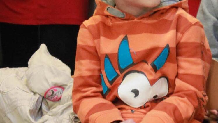 "Schon wieder beten?" Damit sorgte Ferdinand zusätzlich zu den Liedern, die er mit seinen Freunden sang, für Aufheiterung beim sonst recht ernsten Festakt.