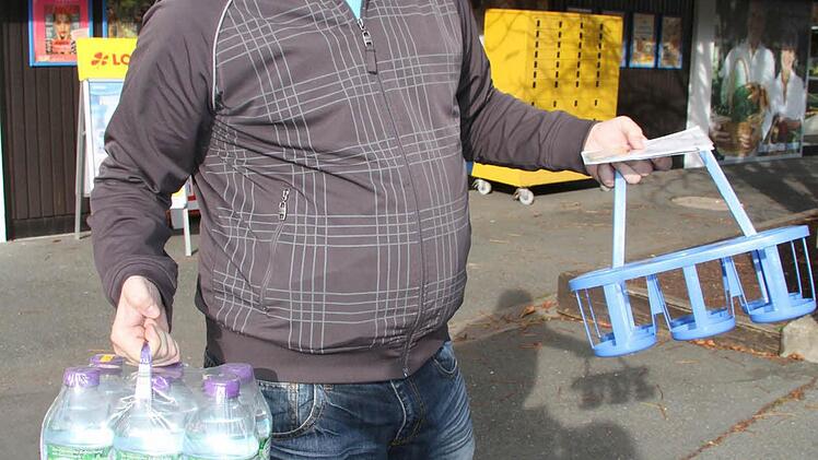 Sebastian Ramming hat von dem Halteverbot noch gar nichts mitbekommen.