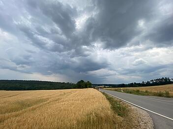 Gewitter und dunkle Wolken in Mittelfranken