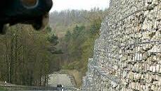 Der Zeller Berg und der Blick nach unten - wenn man fast ganz oben angelangt ist. Um in den Steigerwald zu gelangen, sind einige Höhenmeter zu meistern. Da hilft nur Geduld und Freundlichkeit.