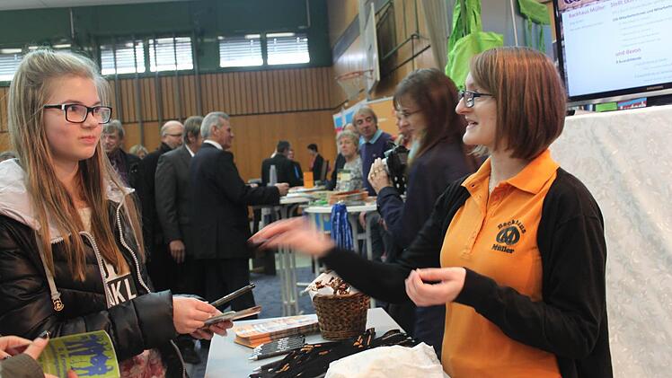 Am Stand des Backhauses Müller  Foto: Veronika Schadeck