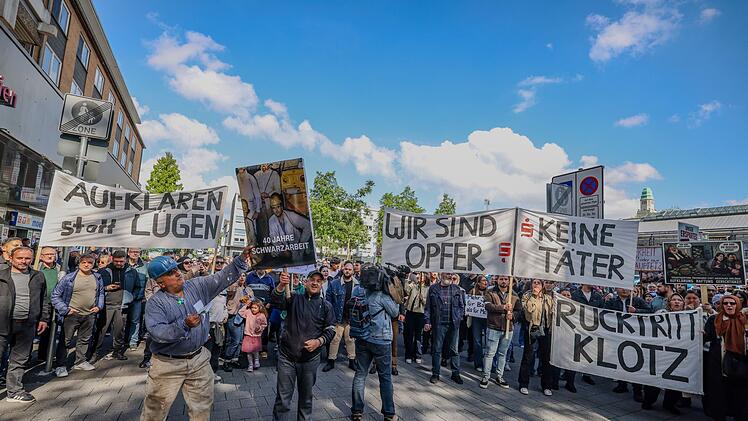 Protestkundgebung zum Sparkasseneinbruch in Gelsenkirchen