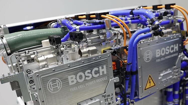 Bamberg: Markus Söder zu Besuch bei Bosch - 4000 Mitarbeitende versammeln sich in Brose Arena
