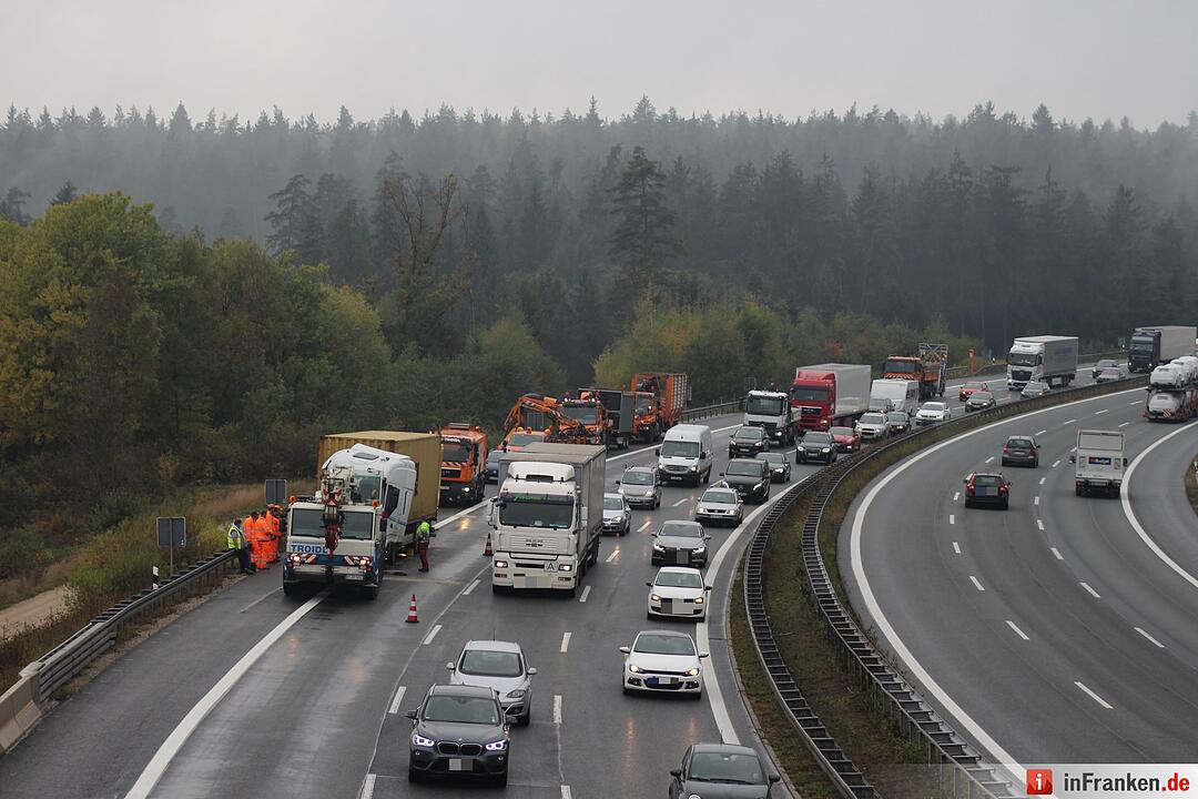 Lkw-Unfall auf der A9 bei Trockau