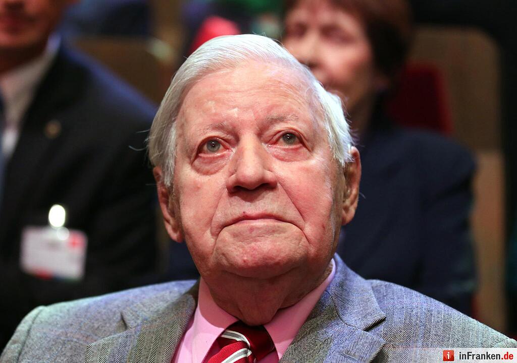 Helmut Schmidt raucht nicht mehr