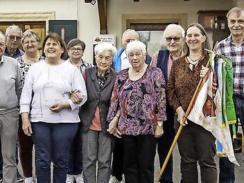 Der Vorstand des Wander- und Heimatvereins Kemmern ehrte bei der 50-Jahre-Jubiläumsversammlung Mitglieder für ihre 50-jährige Mitgliedschaft und für langjährige Kassenprüfertätigkeit.