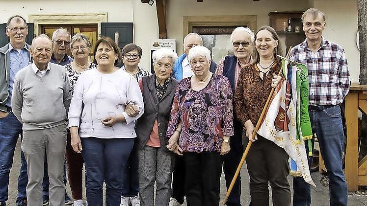 Der Vorstand des Wander- und Heimatvereins Kemmern ehrte bei der 50-Jahre-Jubiläumsversammlung Mitglieder für ihre 50-jährige Mitgliedschaft und für langjährige Kassenprüfertätigkeit.