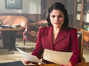 Anna Burda (Katharina Wackernagel), die sich sp&auml;ter "Aenne" nannte, will Verlegerin werden - und selbstbestimmt ihr Magazin f&uuml;hren.