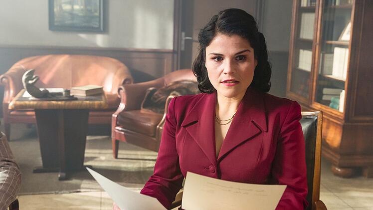 Anna Burda (Katharina Wackernagel), die sich sp&auml;ter "Aenne" nannte, will Verlegerin werden - und selbstbestimmt ihr Magazin f&uuml;hren.