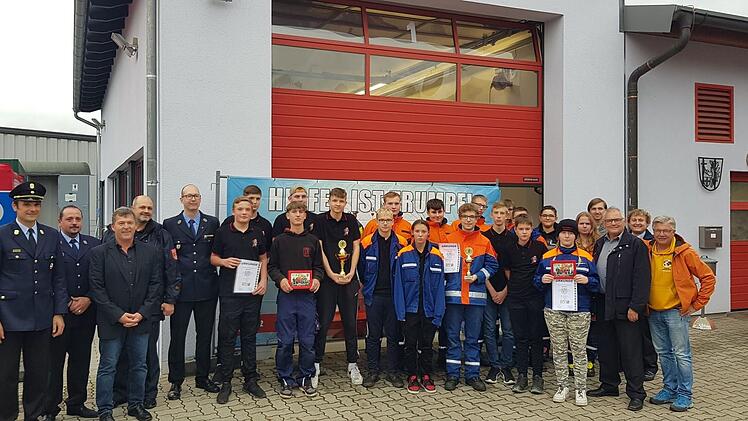 Landkreis Bamberg: Bezirksleistungsmarsch der Jugendfeuerwehren - Gruppenbild