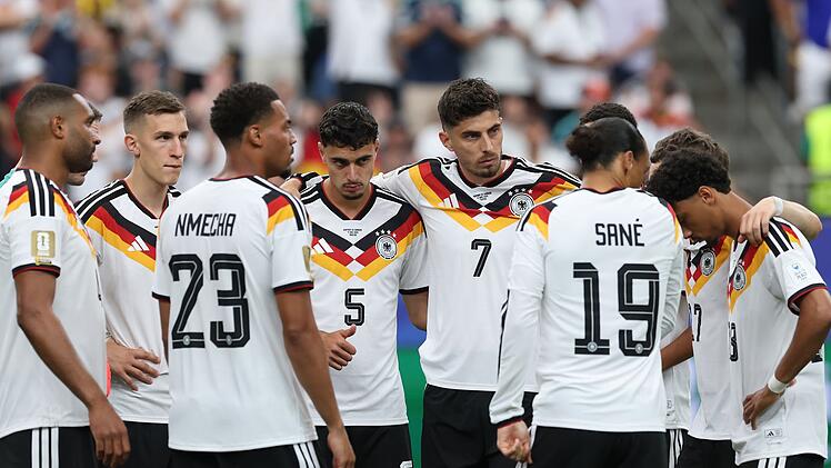 Die deutsche Nationalmannschaft besiegte Gegener Cura&ccedil;ao in ihrem ersten WM-Spiel mit 7:1.
