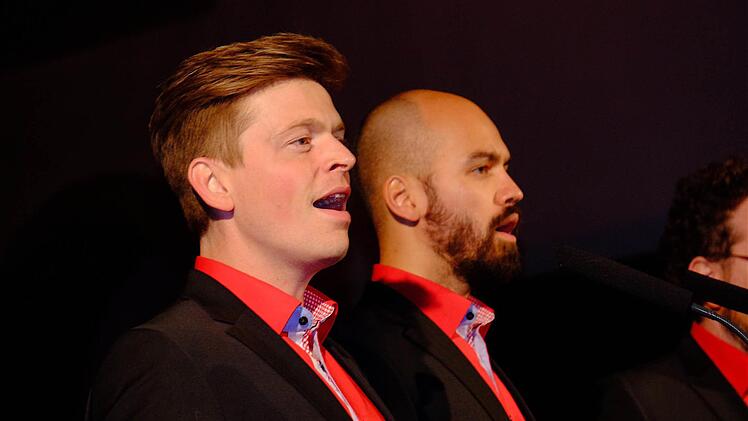 Die Tenöre Bastian Hupfer und David Lugert. Foto: Gerd Schaar