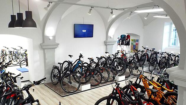 Das Radsport Haus in der Nürnberger Straße 151  hat seine Verkaufsfläche auf 650 Quadratmeter erweitert. Fotos: PR