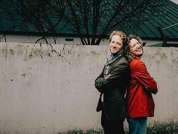 Die Geschwister Sebastian und Anna Niedermaier sind als Politiker in Bamberg in verschiedenen Parteien engagiert.