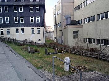 Der Friedhof in Tettau soll umgestaltet und verschönert werden. Von Stelenwänden will man jedoch absehen.  Hier der unterere Teil des Friedhofs Veronika Schadeck