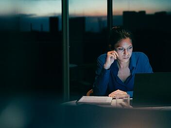 Die Kriminologin Zora Hauser forscht an der Universität Cambridge zu Mafia und Geldwäschenetzwerken.