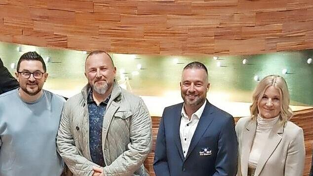 Das neu gew&auml;hlte Pr&auml;sidium.