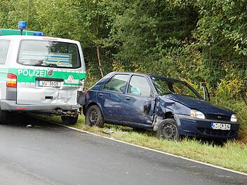 Die beiden beschädigten Autos. Foto: Arkadius Guzy
