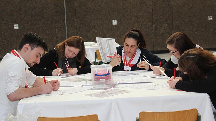 113 Schüler und Lehrer registrierten sich für die DKMS-Spenderdatei.  Foto: Katharina Klaas