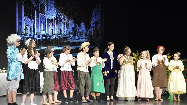 "Die Schöne und das Biest" : Aufführung des Kindermusicals des Herz Jesu Kinder- und Jugendchores und der Musikschule Bad Kissingen Foto: Peter Klopf