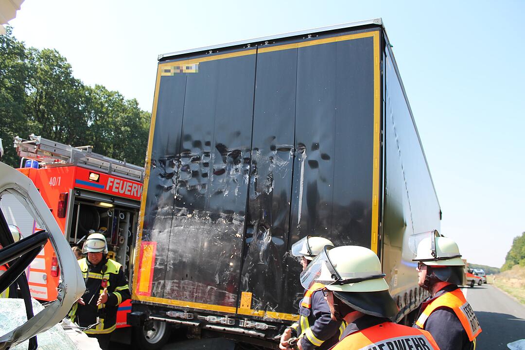 Lkw-Fahrer überlebt Unfall nicht