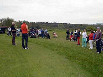 Da war noch alles in Ordnung: Der Golfclub Bamberg bei der Eröffnung der Saison 2015 auf dem Golfplatz Leimershof.  Archivbild: Johannes Michl
