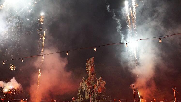 Brunnenfeuerwerk  Foto: Pascale Ferry