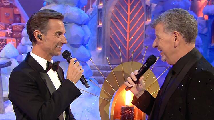 Semino Rossi (rechts) beichtete Florian Silbereisen einen fr&uuml;heren Polizeieinsatz.