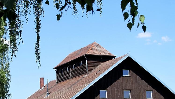 Die ehemalige Baywa erhält eine Umnutzung als Einzelhandel/Küchen und ein Friseurstudio. Fotos: Günther Geiling