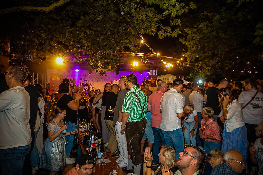 Impressionen vom größten Weinfest in Franken!