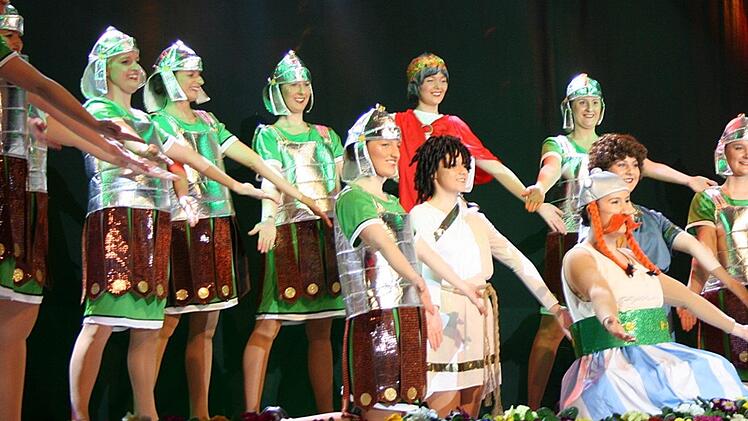 Die Römer spinnen immer noch_ sagten sich auch Asterix und Obelix . Foto: Maria Löffler