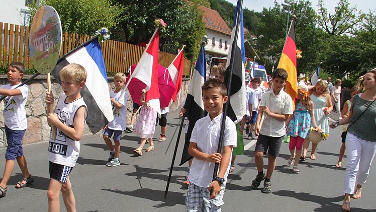 Bei der Auswahl der Fahnen ist fast alles erlaubt. Foto: Sonja Adam