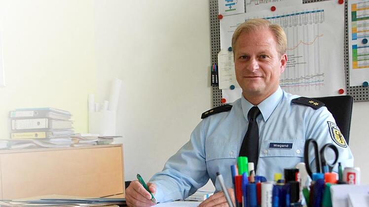Ralf Wiegand ist Leiter des Aus- und Fortbildungszentrum der Bundespolizei in Oerlenbach. Carmen Schmitt
