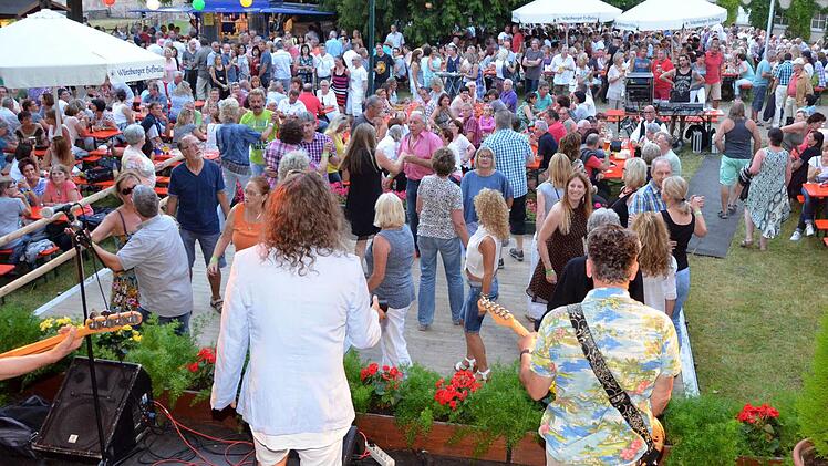 Großer Andrang herrschte beim Auftritt der "Jets".  Fotos: Peter Rauch