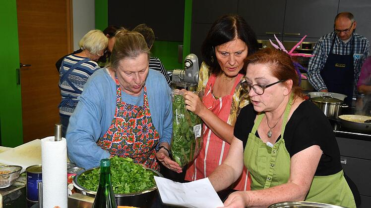 Kochen mit den Gemüsen des Monats - Impressionen vom Kochworkshop im Kulmbacher MupäzFoto: Ronald Rinklef