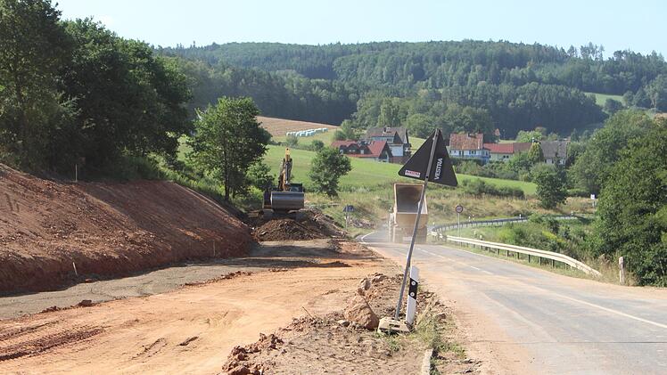 In Richtung Rupboden entsteht  bereits der neue Radwegweg (links im Bild). Foto: Julia Raab