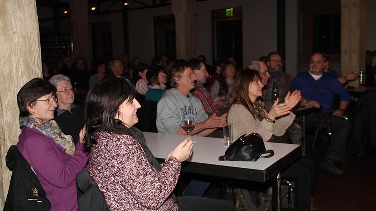 Das Publikum klatschte begeistert mit. Foto: Gerda Völk